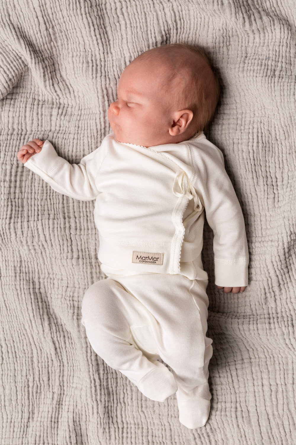 Waarnemen Rationalisatie Stapel MarMar New Born Tut Wrap vestje overslag gentle white wit - Minipop